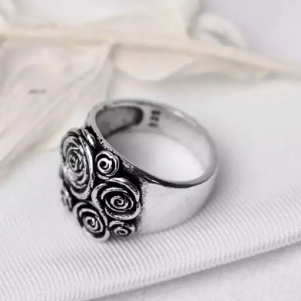 Bridal Rose Ring​​